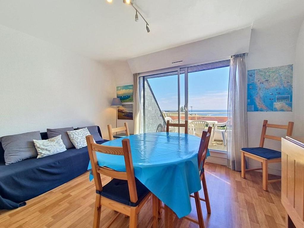 Quiberon - 2 Pièces + Mezzanine avec 2 Balcons, Parking, Près de la Mer - FR-1-478-125 - 4