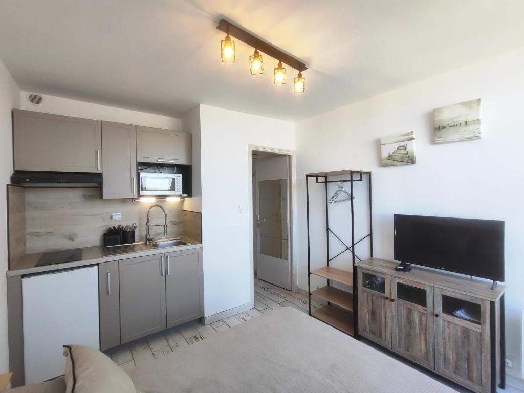 Studio 23, Héliopolis L, village naturiste, - 3