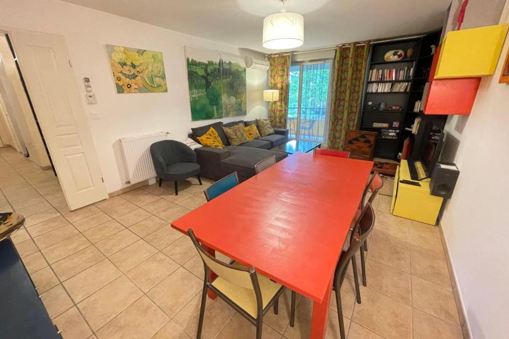 Spacious apartment close to attractions - 4