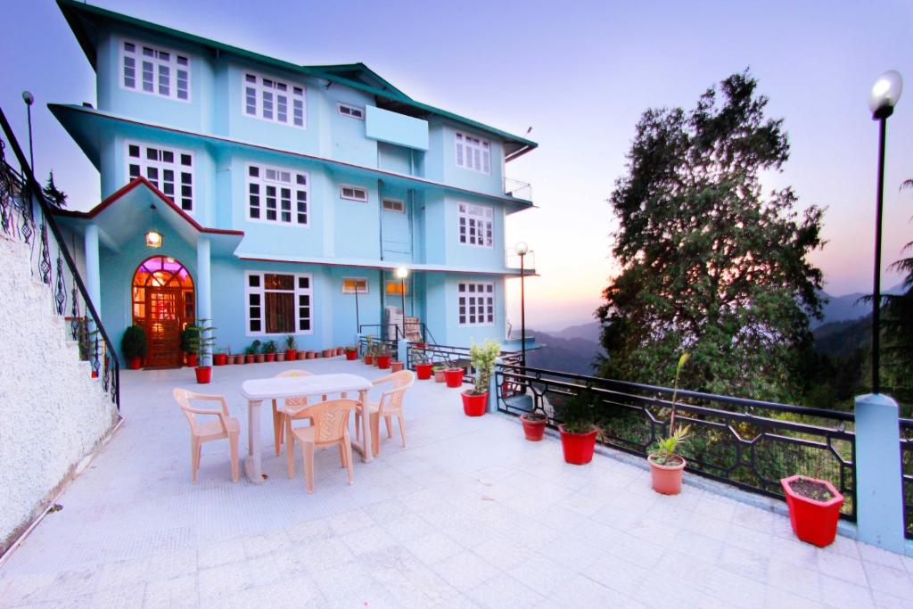Entrance, Hotel Ekant in Shimla
