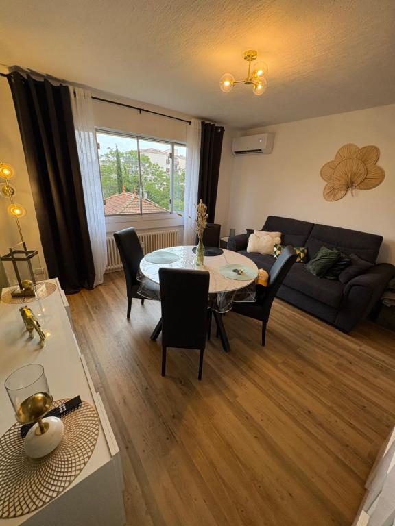 Appartement Saint-Raphaël T2 rénové à 5 min plage et gare - 1