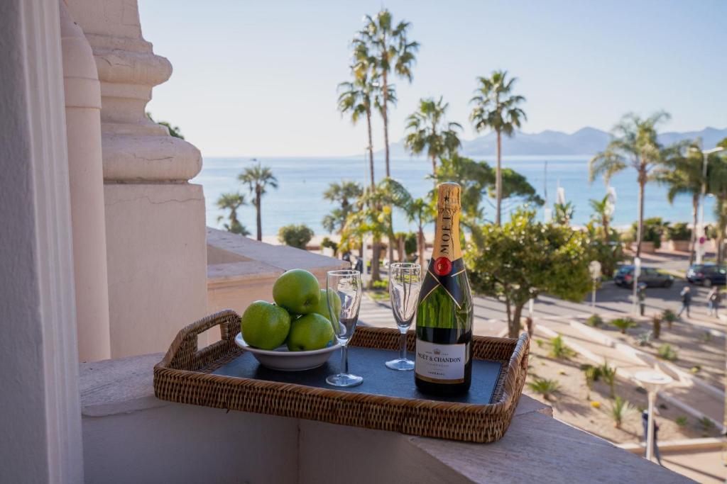Palais Miramar apartment with sea view on La Croisette - 1