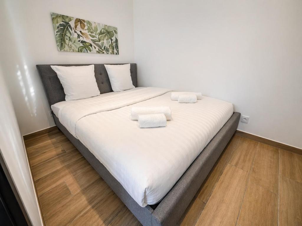 Comfy Apartment in Paris by Canal St Martin - 3