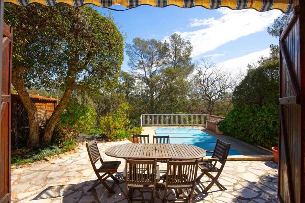 Grande bastide familiale avec piscine & jardin - 3