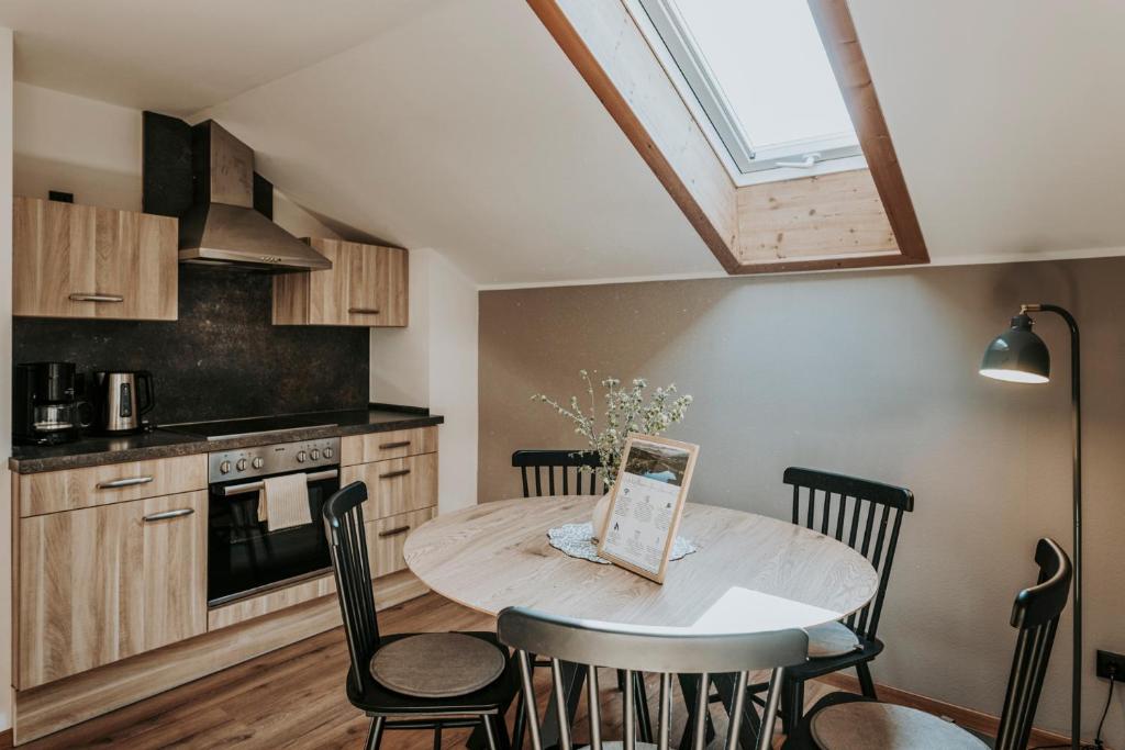 Ferienwohnung Säuling , Landhaus Linde, Seeg-Enzenstetten im Allgäu, mit Königscard - 1