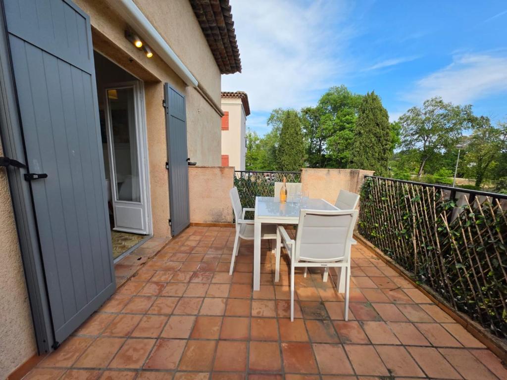 Les Suites de Robinson 18 Standing Presta - 3