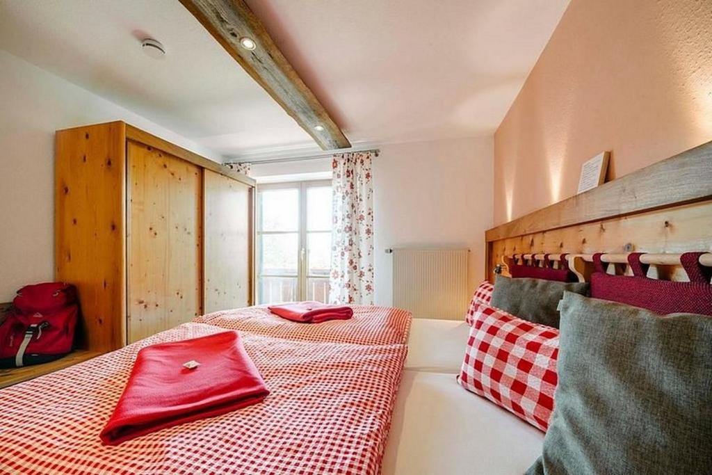Ferienwohnung Aggenstein , Landhaus Linde, Seeg-Enzenstetten im Allgäu, mit Königscard - 2