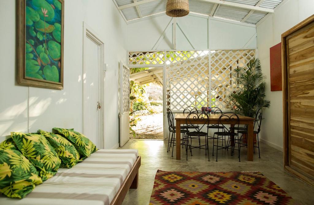 Bajo el Arbol B&B photo
