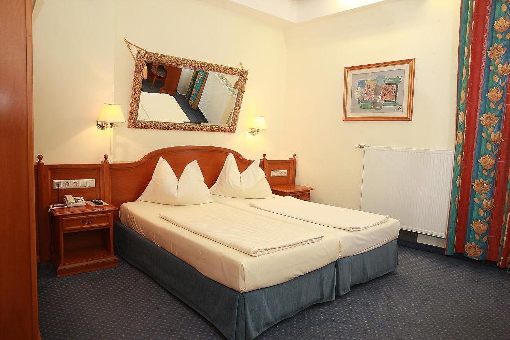 Altstadt Hotel Mosser Villach mit Parkplatz - 4