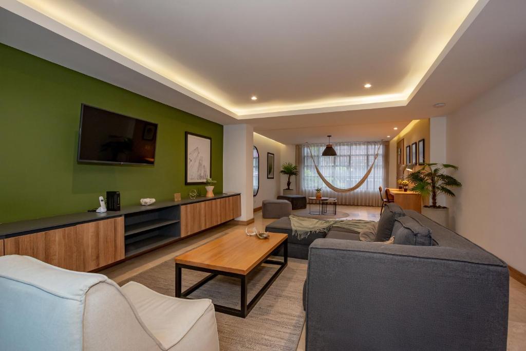The Arena House - 4