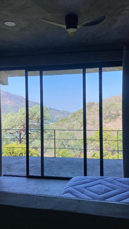 Fully Equipped Condo with Spectacular Lake View - 5