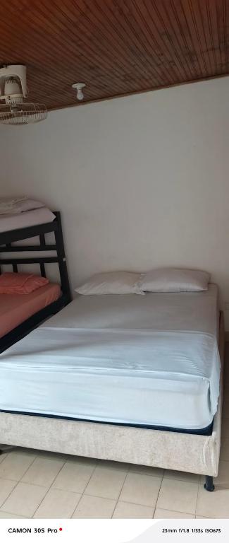 Hostal Costa Brava - 4