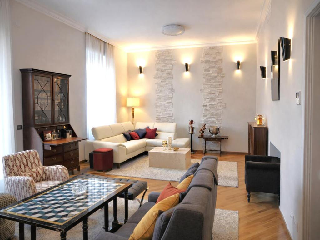 Spacious Apartment near Lake Maggiore - 3