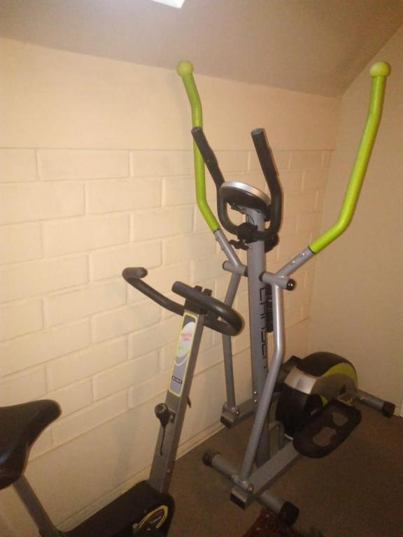 1 a 2 hab, baño privado, estaciona int y ext, Wifi, Cable, en Condominio - 4
