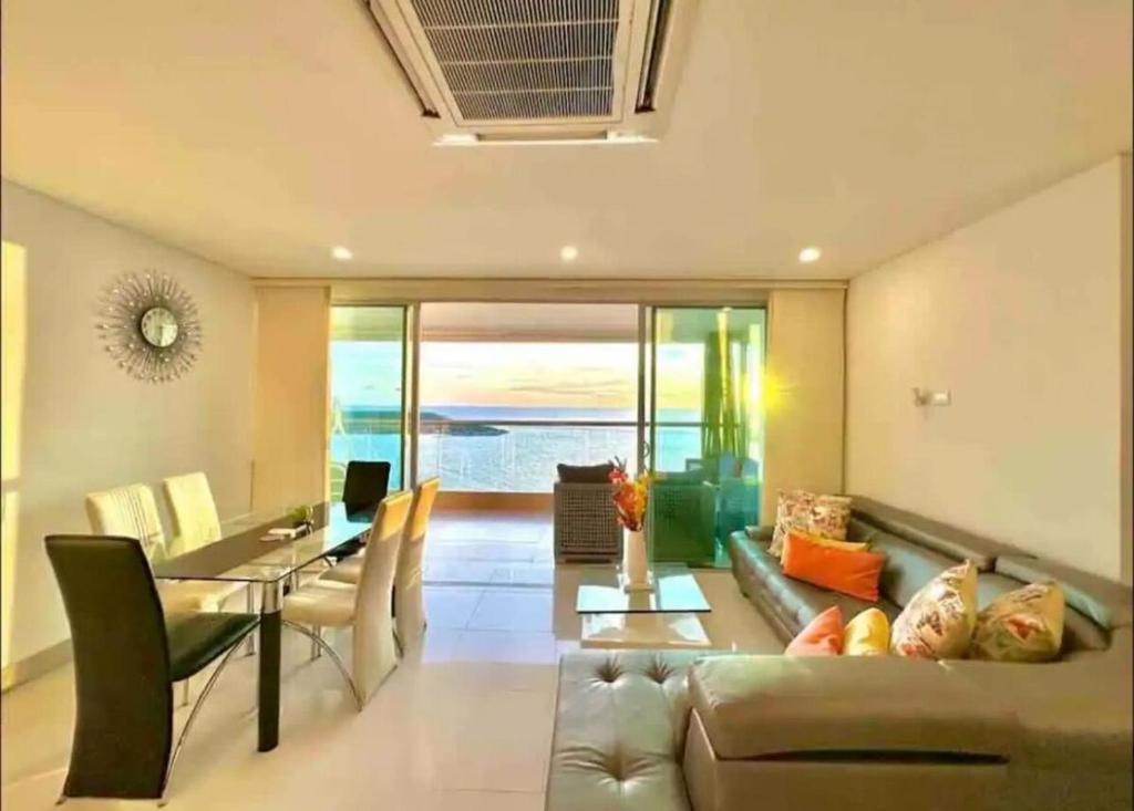 Large 3BR Apt with beautiful ocean views - 1