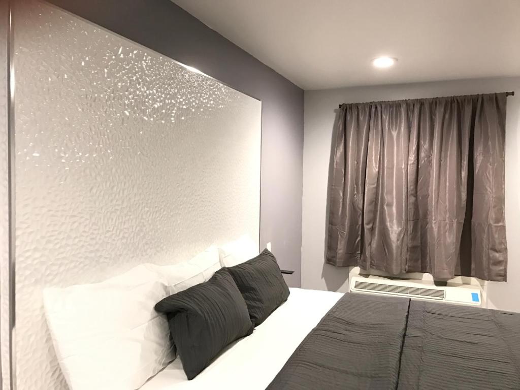 Ramsey Inn & Suites photo