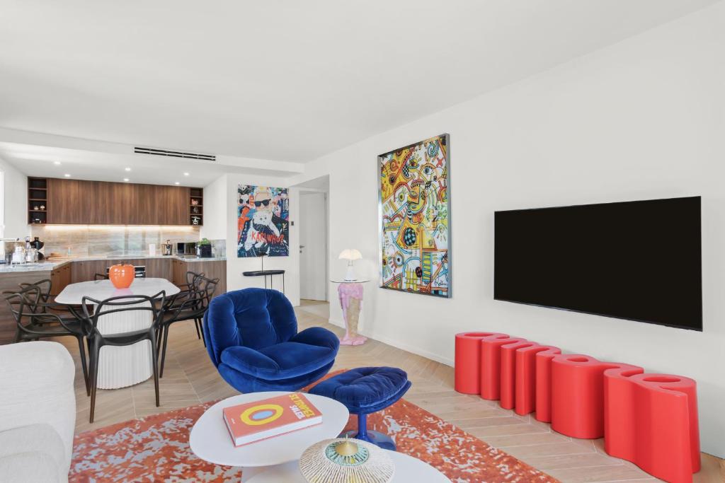 Luxe Flat St Tropez - By Maisons de Charloc Homes - 5