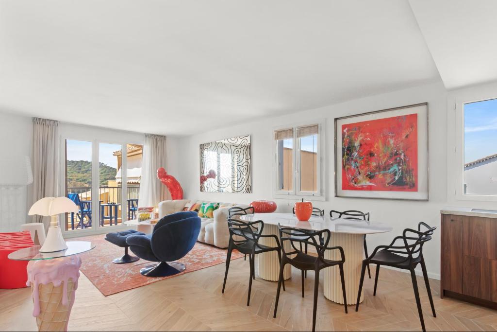 Luxe Flat St Tropez - By Maisons de Charloc Homes - 1