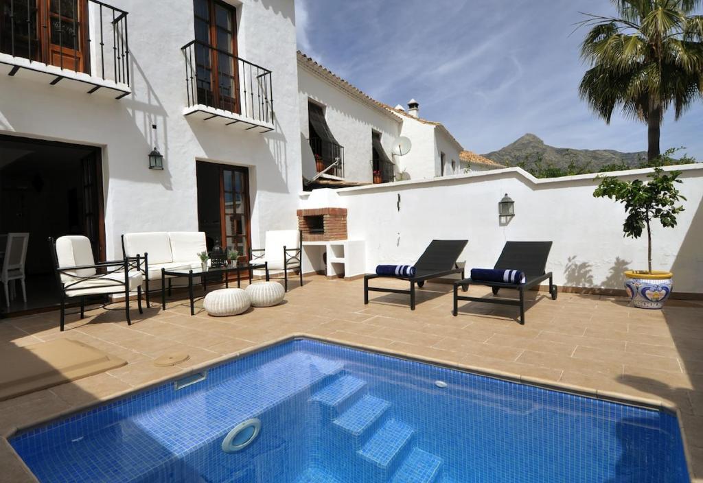 Townhouse in Nueva Andalucia - 1