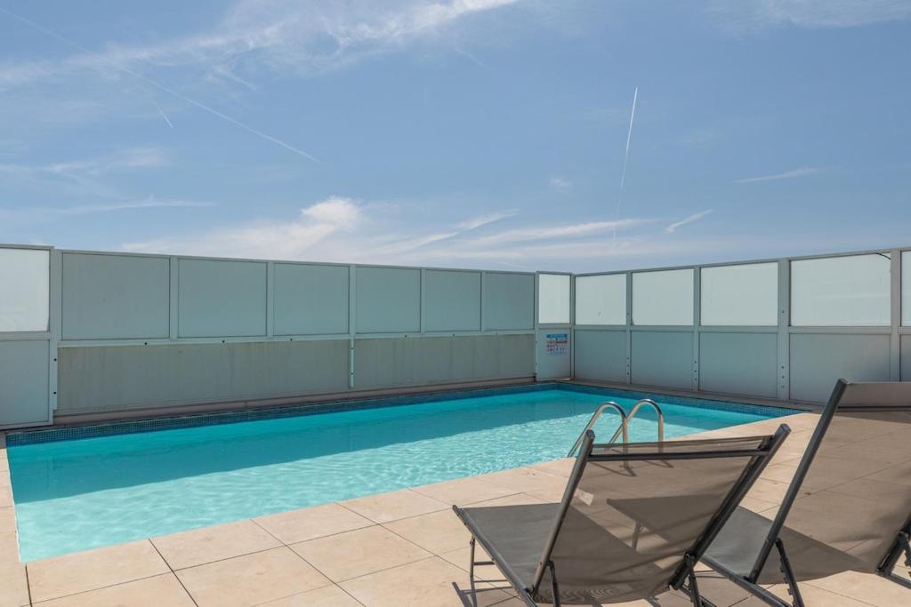 2 Pièces Juan-les-Pins Piscine Rooftop à 2 min des Plages - 3