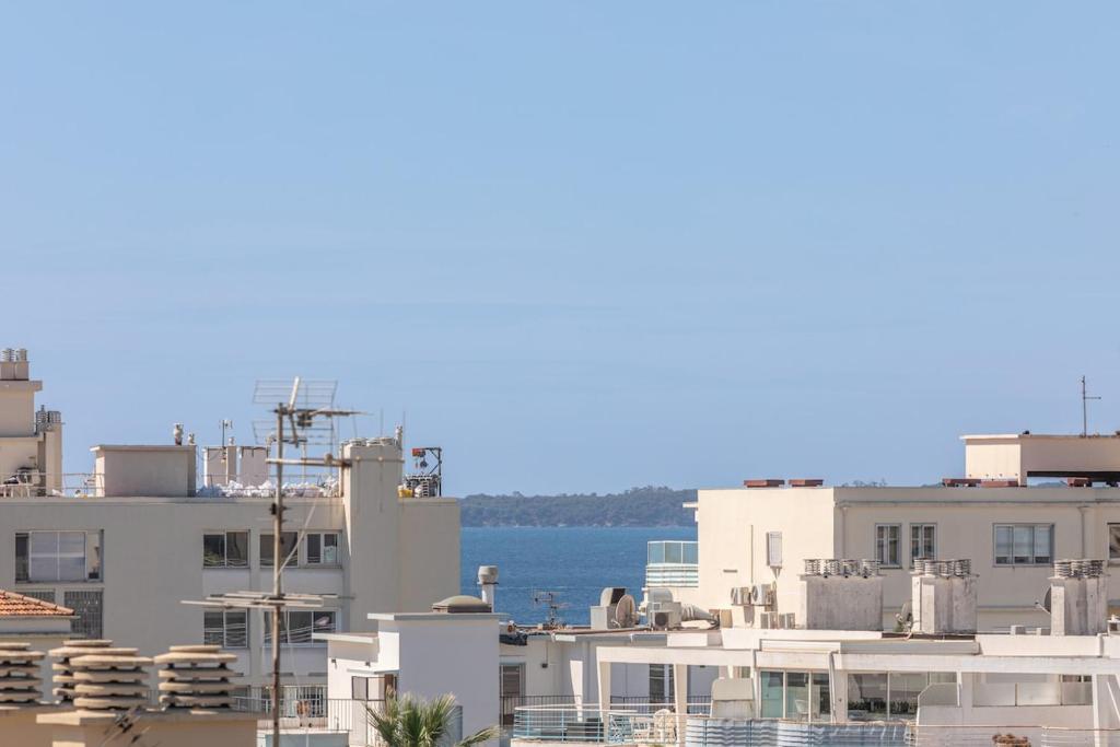 2 Pièces Juan-les-Pins Piscine Rooftop à 2 min des Plages - 5