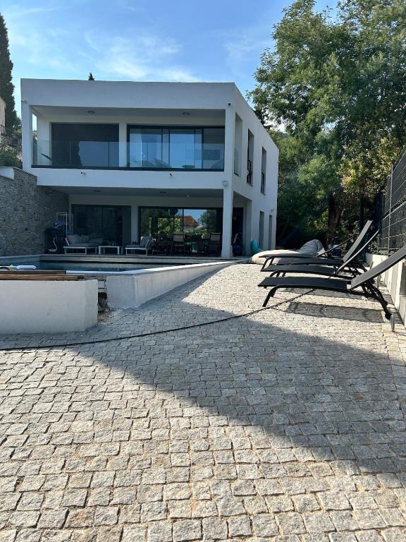 maison neuve avec piscine - 5