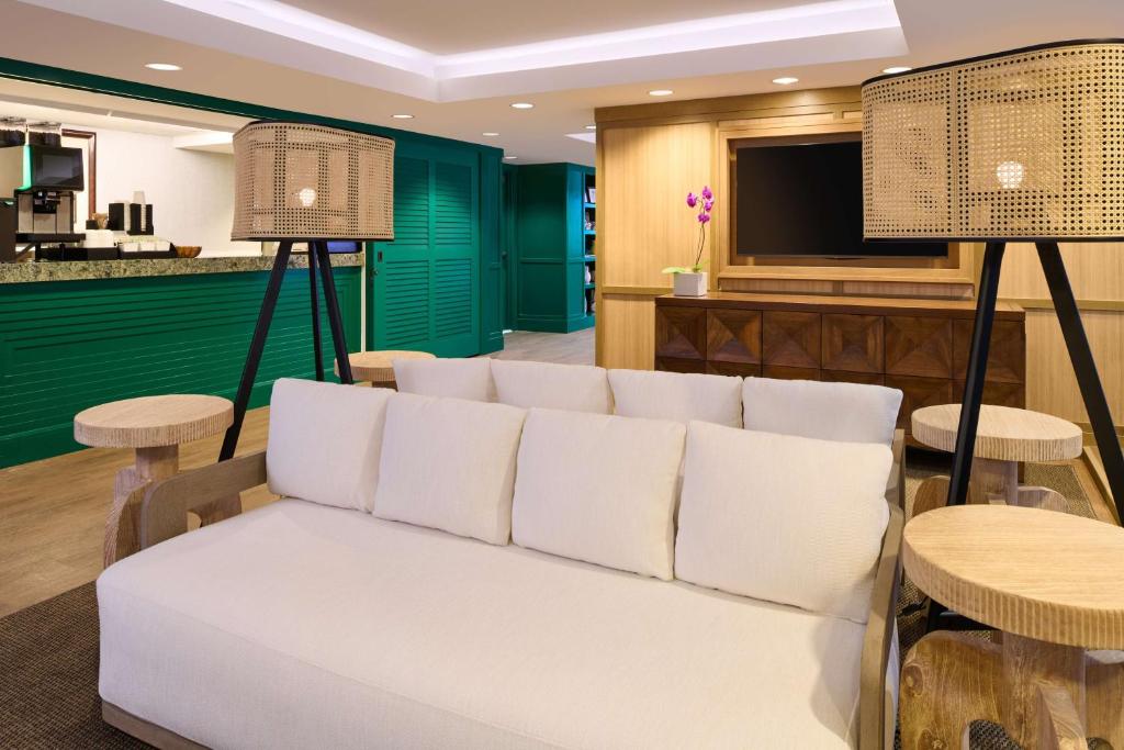 Bar/ Salón