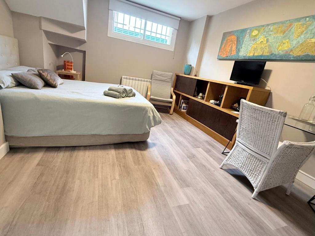 IFEMA 5 minutes Airport 10 Private room with bathroom independent entrance - 3