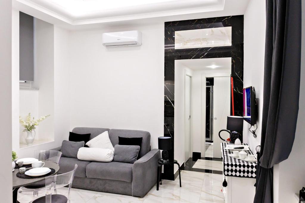 Ferdinando's Home - 1