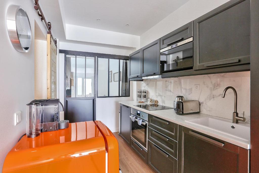 UrbanFlat 52 - Paris Center Fresh Apartment - 5