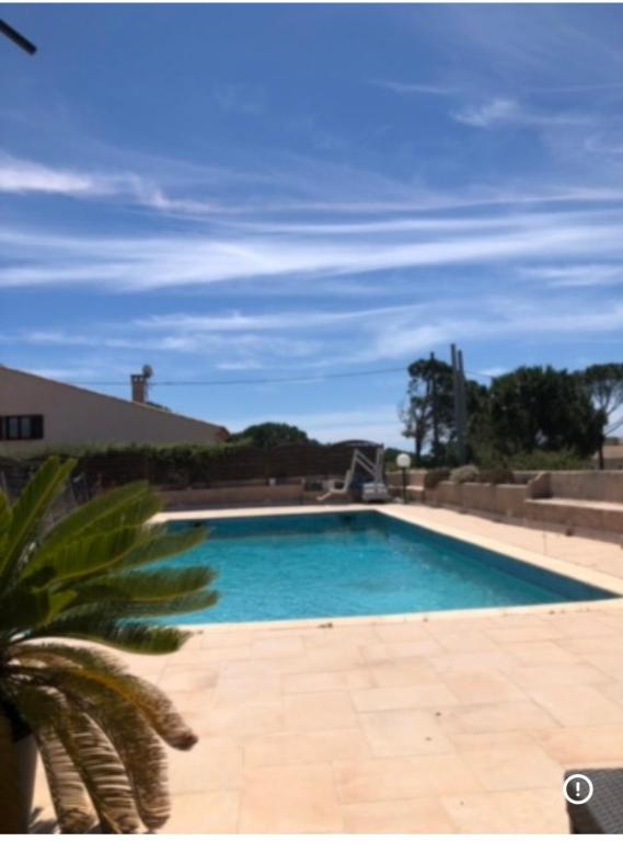 Maison familiale trois chambres piscine privée la villa bois d Olivier - 1