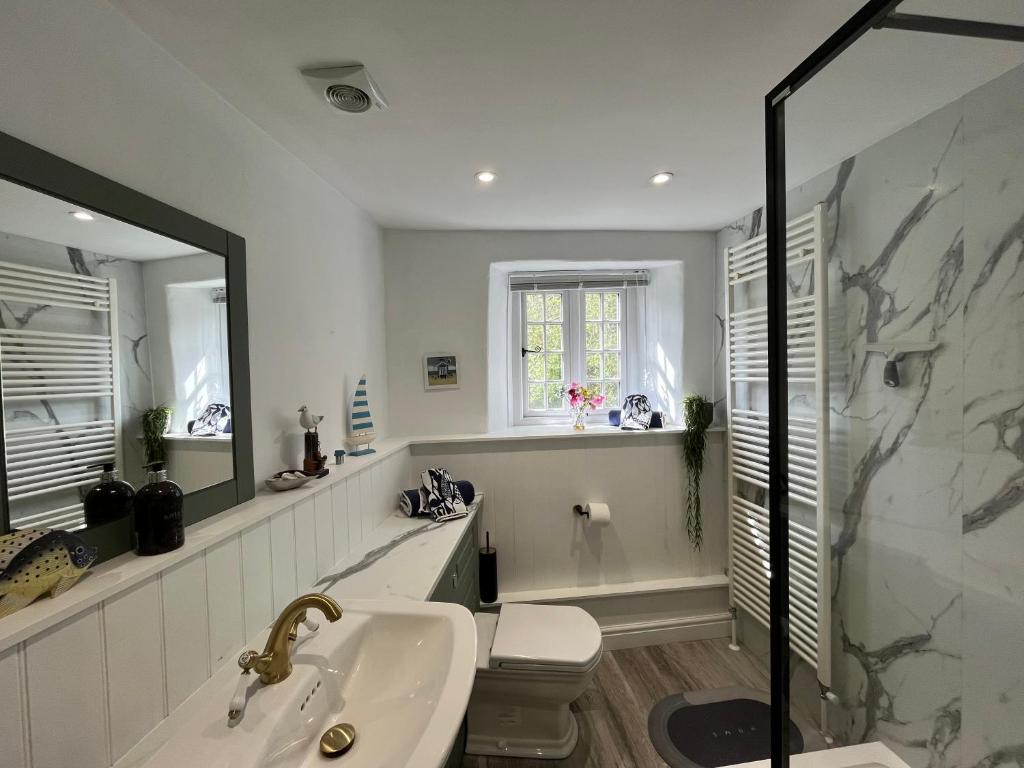Gardener's Cottage, Kingsbridge photo 2