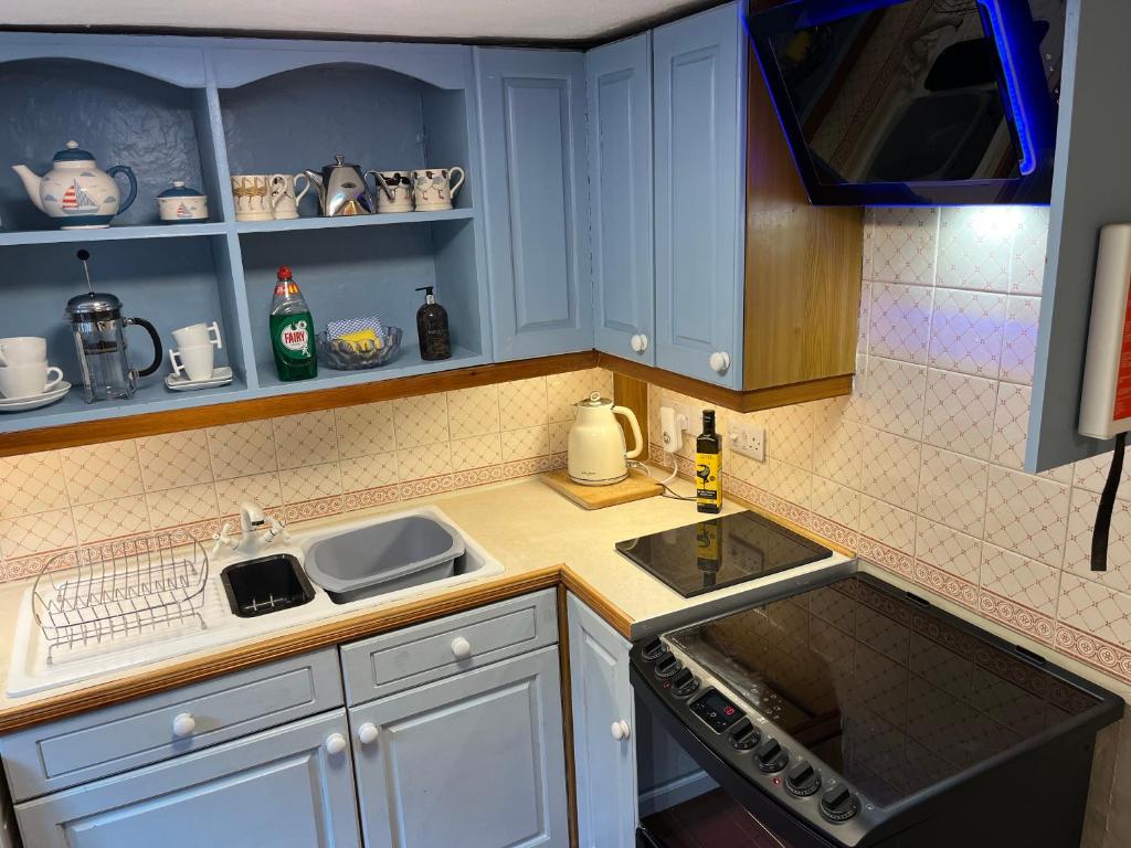 Gardener's Cottage, Kingsbridge photo 8