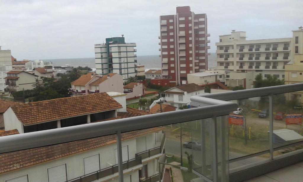 Avenida 1 - 2