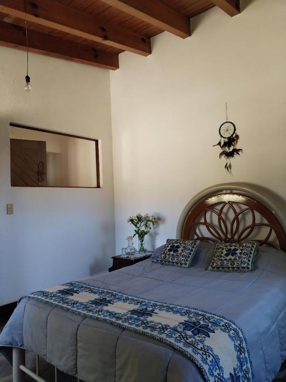 Suite Magnolias Independiente con baño propio y una salita - 3