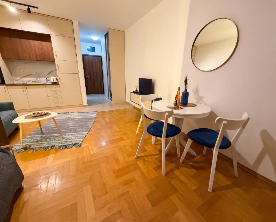 Blue Lagoon Apartment - 5