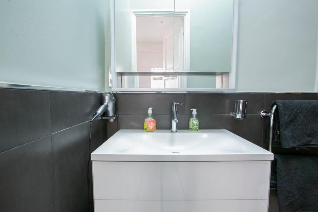 Upscale Apartment Ternes - 4