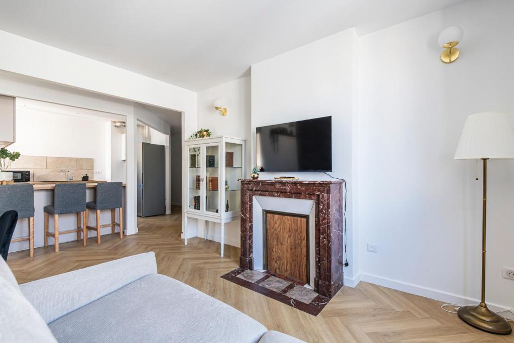 13 Place Royal - Center - Reims Cathedral Historic - 5