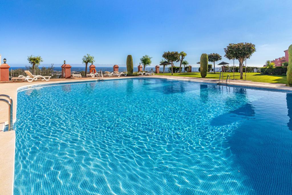 Elegant Golf Apt, Peace, Pool, Panoramic Views - 1