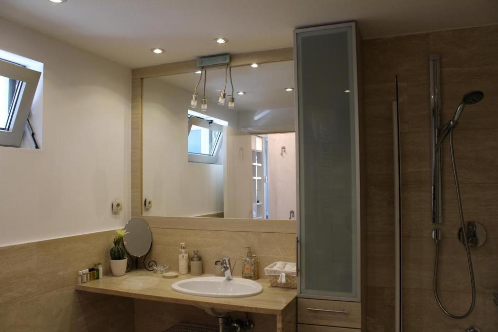 Budva LUX Apartment 1 - 3