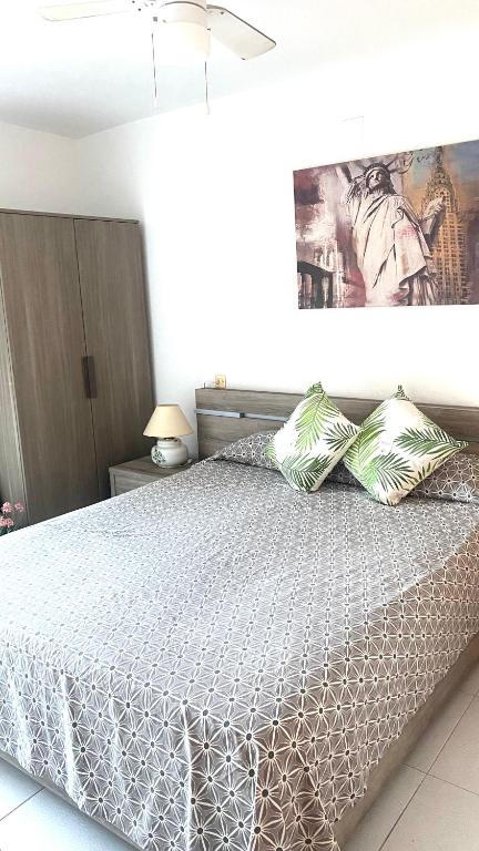 Flat 5 minutos from beach w pool view! - 2