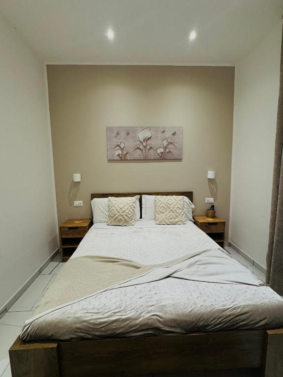 Laura Rooms - 3