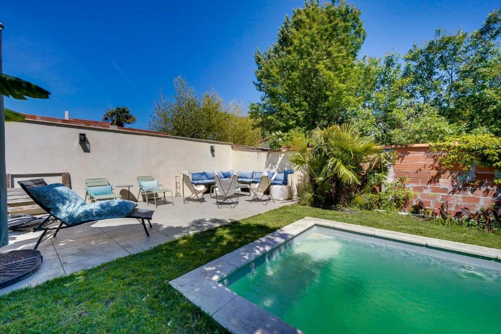 Très belle Maison avec Piscine et Jardin - 3