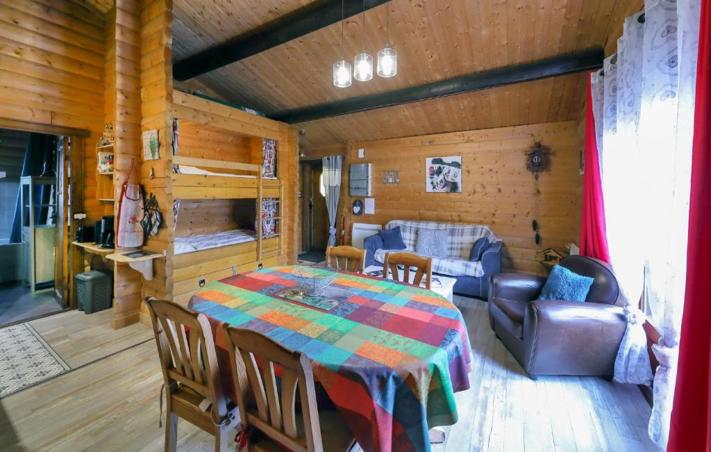 1 Bedroom Gorgeous Apartment In Gerardmer - 4