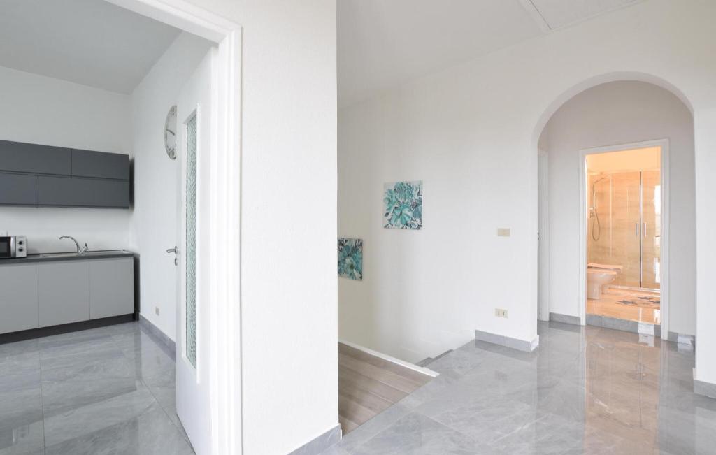 2 Bedroom Beautiful Apartment In Albenga - 5