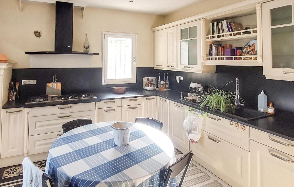 Stunning Home In Gujan-Mestras - 4