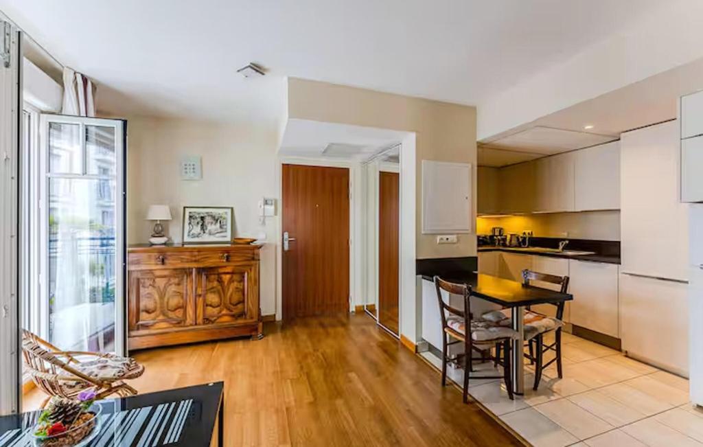 1 Bedroom Beautiful Apartment In Arcachon - 2