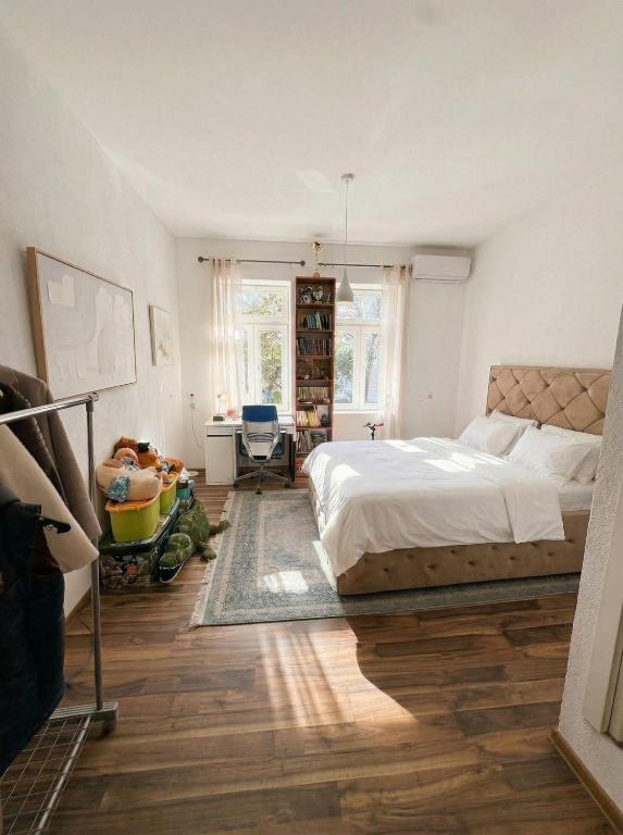Luxury Stay in the Heart of Podgorica - Bokeška Street - 2