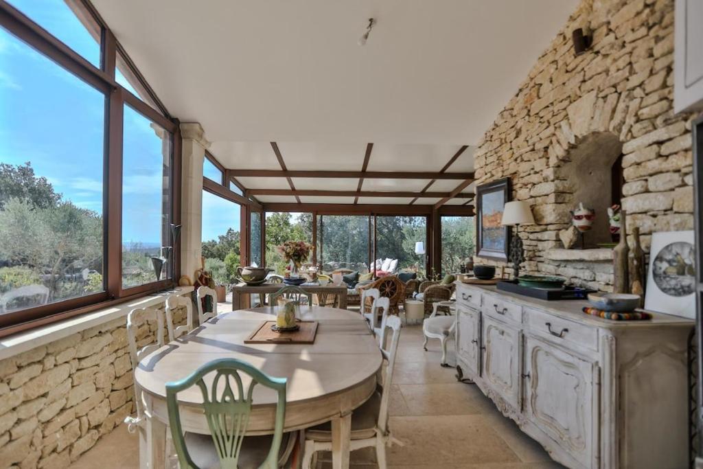Mas provençal avec piscine à 10 minutes à pieds du village de Gordes - 4
