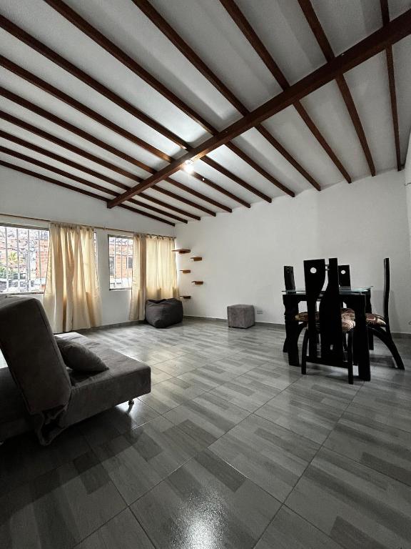 Spacious Family Apt near Subway - 1